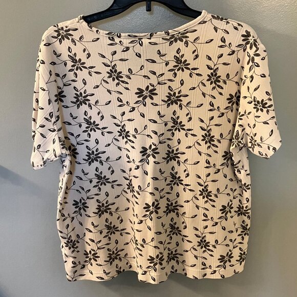 Basic Editions Womens Floral Short Sleeve Pullover Top Floral Size Medium - Picture 6 of 6